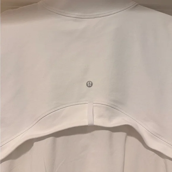 Lululemon Define Oversized Jacket in White - Picture 7 of 8